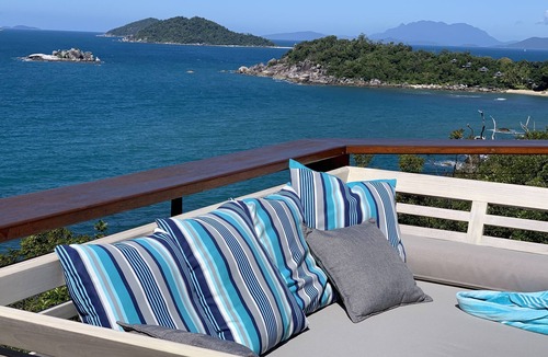 Bedarra Island House | Bedarra Island : "Barefoot On Bedarra "Luxury Villa, private Magnesium Pooln