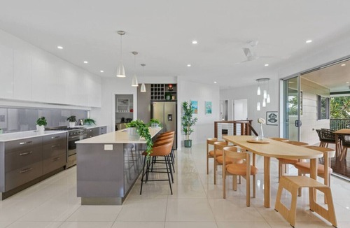 Whitfield House | Bel Air Vista Aurora