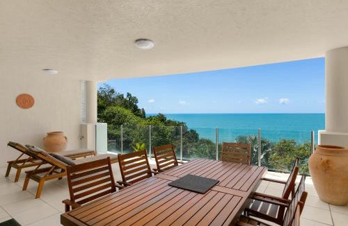 Trinity Beach Apartment | Bellevue At Trinity Beach