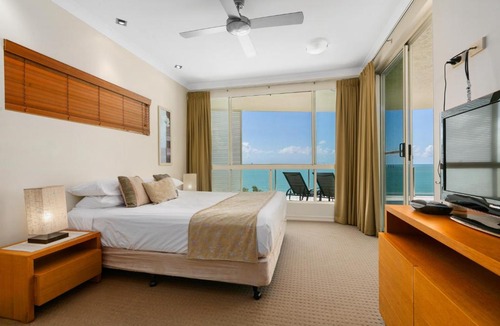 Trinity Beach Apartment | Bellevue At Trinity Beach