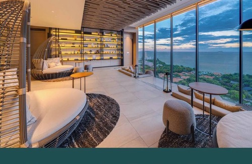 Pratumnak Hill Apartment | Best Sea View Amazing 2 Bed Room-Mesmerizing Views