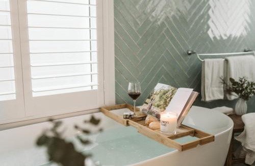 Vincentia House | 'Bethany Beach House' - Stunning Jervis Bay Views