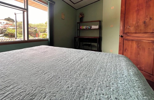 Sector Central Bed & Breakfast | ¡Bienvenido a tu refugio en la montaña!