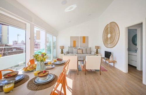 Costa de Caparica Apartment | Big Group Beach Haven, Sleeps 28, by TimeCooler
