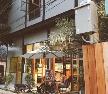 Satun Hostel | Bloom Cafe & Hostel
