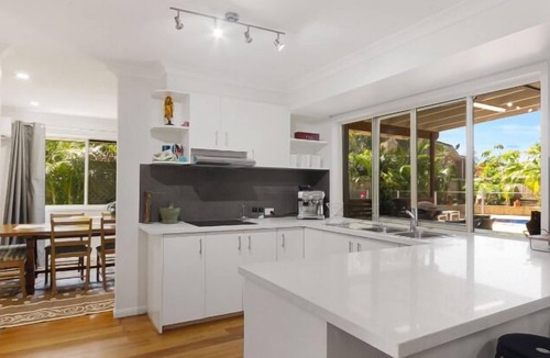 Bogangar House | Bogangar family pad with pool