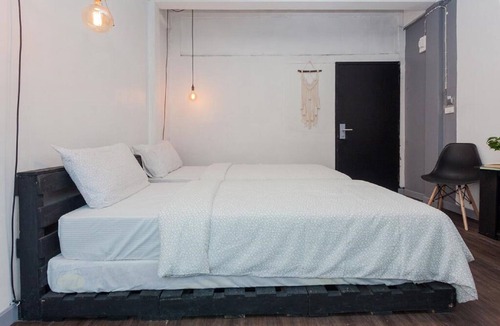 Sao Chingcha House | Boho Twin Room near Khaosarn Road