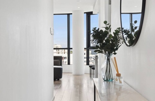 Bondi Junction Apartment | Bondi Junction Apt | Shops, Transport & Beach