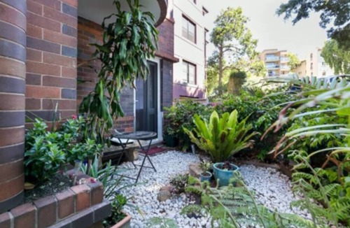 Bondi Beach Apartment | Bondi local garden living, 5 mins walk to beach