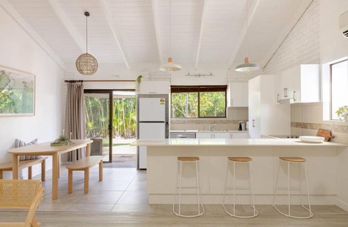 Coolum Beach House | Boutique Beach Stay Pet Friendly Great Location