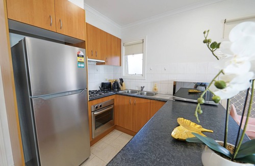 Box Hill House | Box Hill Compact Home Small family WiFi