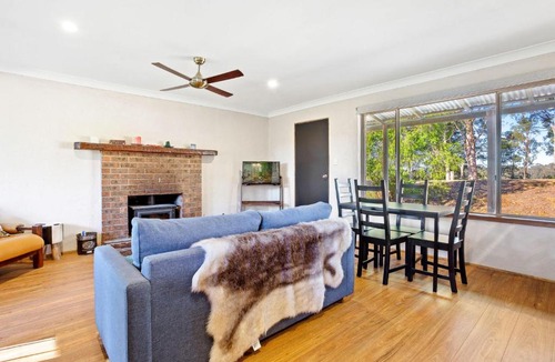 Central Tilba House | Braeside Cabin Three Parsonsia