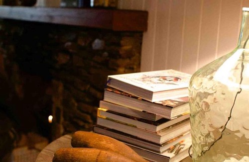 Mount Macedon Hotel | Braeside Mount Macedon Country Retreat Bed and Breakfast