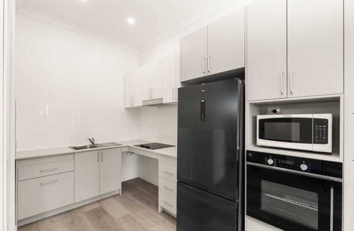 Goodna House | Brand New Luxury 3 bedroom villa/3 ensuite - bathroom/Free Wifi