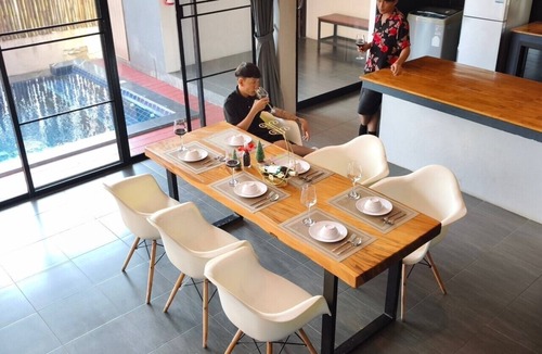 Mae Pong Villa | Brick Box Pool Villa & Café