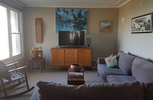 Austinmer House | Brickyard Point House, a modest beachside home.