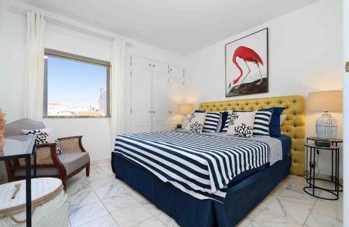 Armacao de Pera Apartment | Bright 2-Bed Apt Steps to Beach Algarve