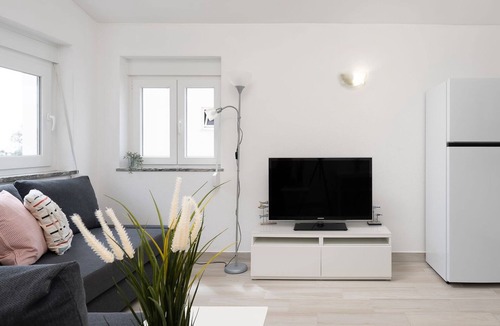 Areias de Sao Joao Apartment | Bright Albufeira - 5min to the beach by LovelyStay