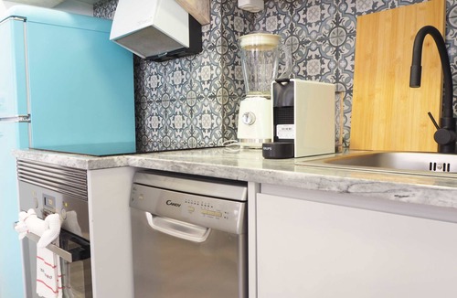 Merces Apartment | Bright Lisbon Duplex Parking Walk to Chiado