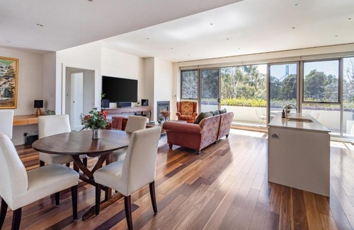 Forrest Apartment | Bright & Spacious Penthouse by Parliament House