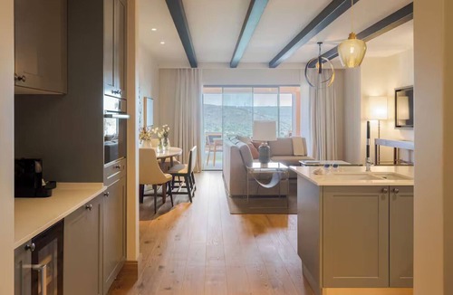 Tor Hotel | Bright & Spacious Suite at Viceroy Ombria Algarve | Close to Salir Castle Ruins