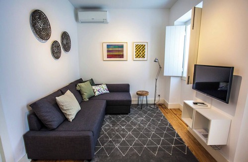 Casal da Ladeira Apartment | Bright traditional apartment with balcony - Flat 1