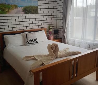 Mandurah House | Budget Friendly Accommodation