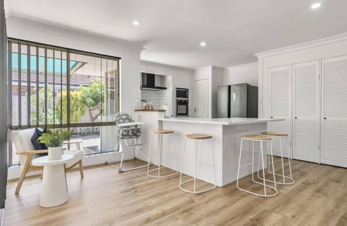 Halls Head House | Budget-Friendly Halls Head 4x2