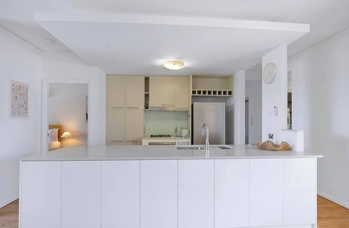 Bulimba Apartment | Bulimba Solace Poolside Living by Brisbane River