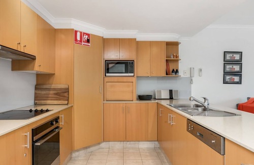 Byron Bay Apartment | Byron Bay Accom - Absolute Solace - 2/8 Lawson St