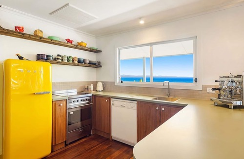 Byron Bay House | Byron Bay Accom - Wategos Beach House - 33 Marine Parade - Pet Friendly