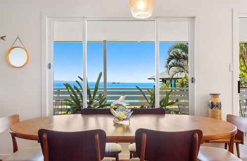 Byron Bay House | Byron Bay Accom - Wategos Beach House - 33 Marine Parade - Pet Friendly