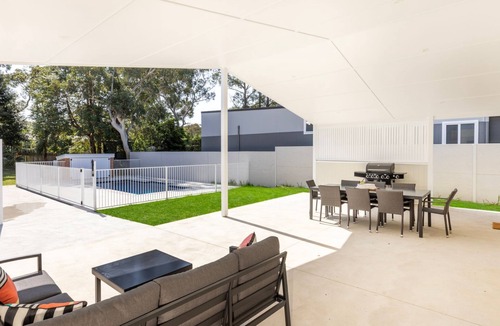 Callala Beach House | Callala On King - Pet Friendly - Swimming Pool