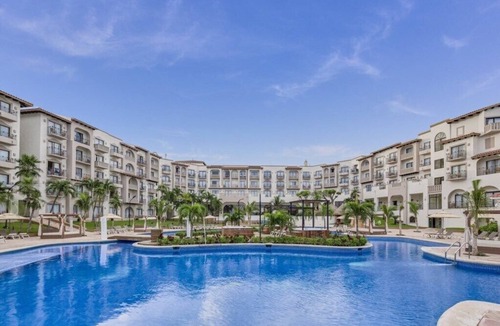 Punta Cancun Condo | Cancún | Couples Beach Retreat | Pool + Beach