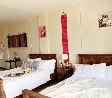 Wua Lai Villa | Candy house wua lai