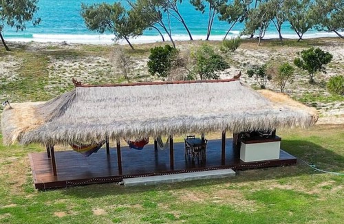 Curtis Island House | Cape Keppel Beach Cottage 4