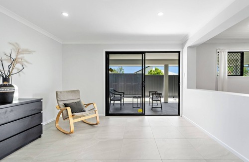 Mango Hill House | Capestone Cove - Spacious Modern Home - Mango Hill