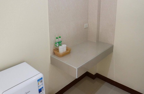 Samut Songkhram Hotel | Capital O 75521 Sang Siri Apartment
