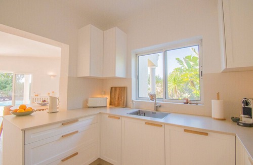 Estombar Villa | Casa Bela Vista: Elegant and spacious villa on Gramacho golf