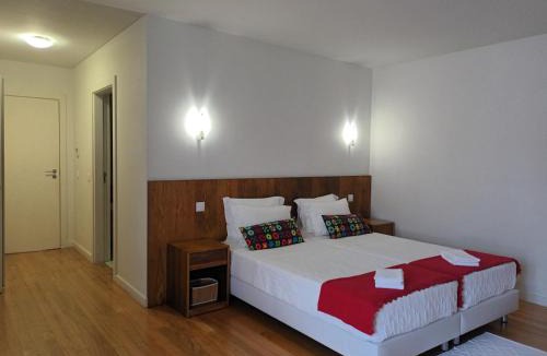 Grovelas House | Casa D`Auleira
