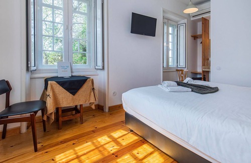 Santa Maria e Sao Miguel House | Casa da Estefânea | Quarto 5 Self Check-in Online