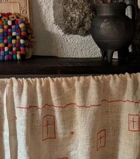 Sortelha House | Casa das 5 Cruzes dentro da muralha