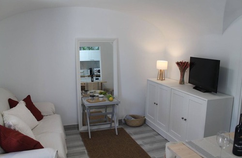 Evoramonte House | Casa das Bonecas by LovelyStay