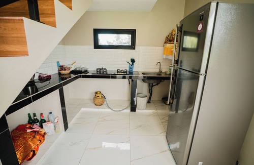 Melayang House | Casa De Arya