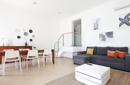 Vale de Parra Villa | Casa Ferreira - Encosta Vista Salgados - BY BEDZY