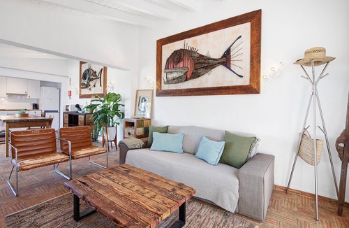 Vila Real Santo Antonio Cottage | Casa Papaya: Country House with Sea View, Wi-Fi, and Air Conditioning