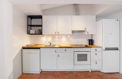 Vila Real Santo Antonio Cottage | Casa Papaya: Country House with Sea View, Wi-Fi, and Air Conditioning