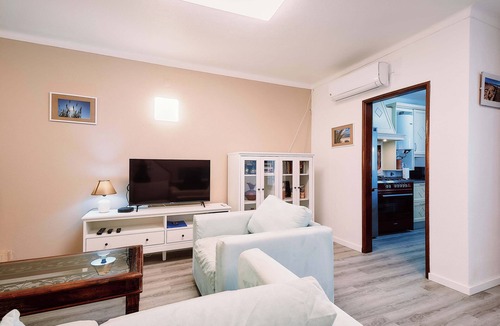 Castelo House | Casa Sauchi with communal pool – newly renovated
