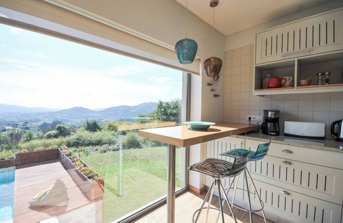 Calheiros Villa | Casa Tranquilo - Four Bedroom Villa, Sleeps 8