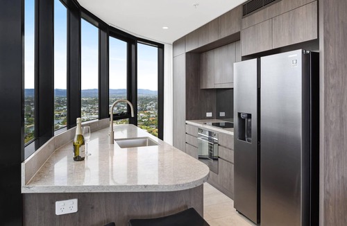 Broadbeach Apartment | 『CASSA ENC0RE』- Stylish | Prime 2-BR